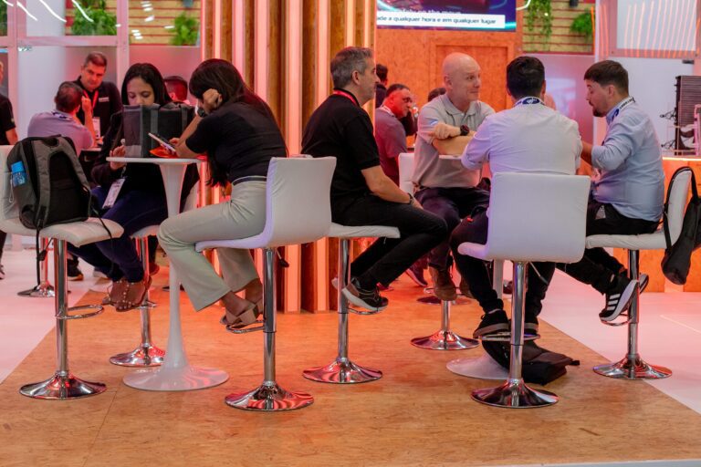 BTOS Montadora: Soluções Inovadoras e Personalizadas para Stands de Eventos