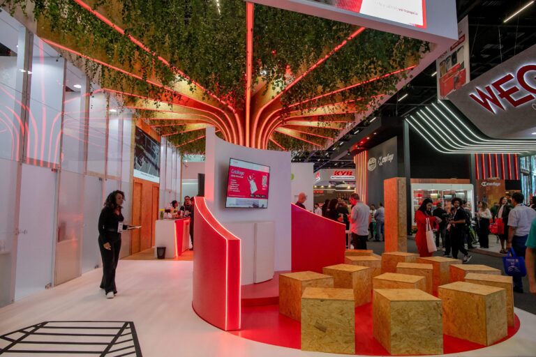 BTOS Montadora: Soluções Inovadoras e Personalizadas para Stands de Eventos