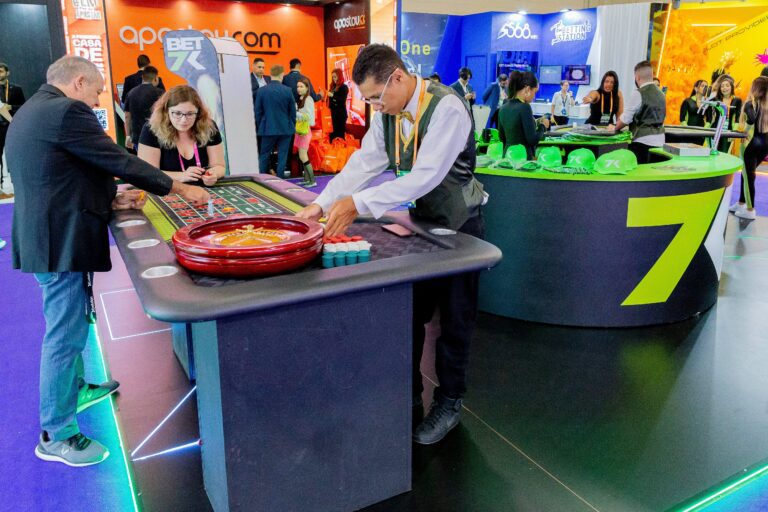 BTOS Montadora: Soluções Inovadoras e Personalizadas para Stands de Eventos